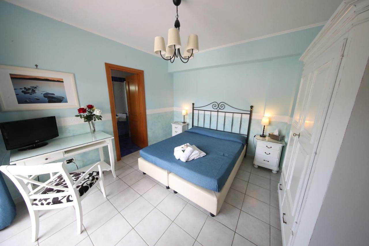 Le Terrazze B&B フォルミア エクステリア 写真