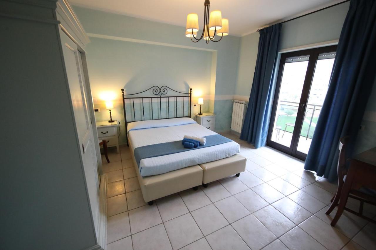 Le Terrazze B&B フォルミア エクステリア 写真